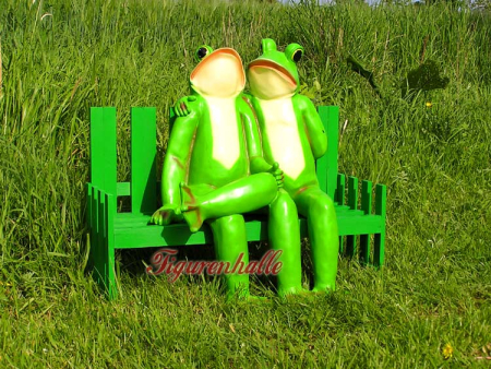 Preview: Frosch Pärchen als Figur auf Bank