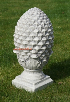 Preview: Pinienzapfen / Ahornzapfen Figur Nostalgie Preview: Dekofigur Villa Zapfen