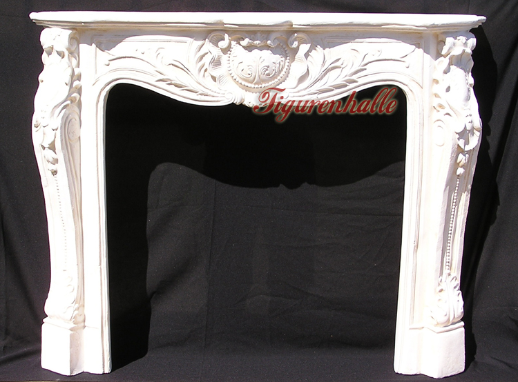 Figurenhalle - Kaminumrandung in Stuck Optik