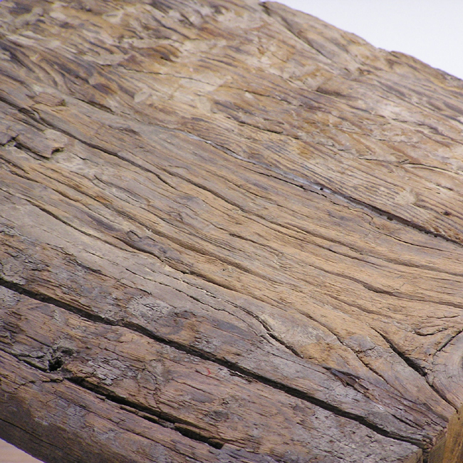 Figurenhalle - Deko Beistelltisch aus Holz und Stahl