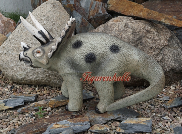 Dinosaur statue