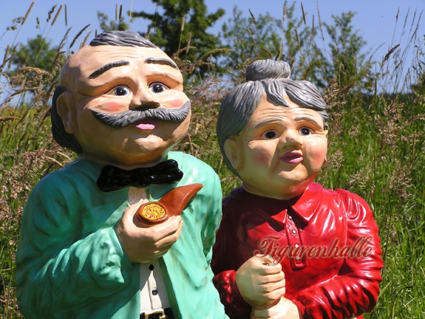 Grandpa and Grandma Statue