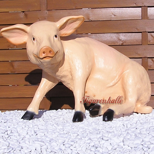 Pig garden figure