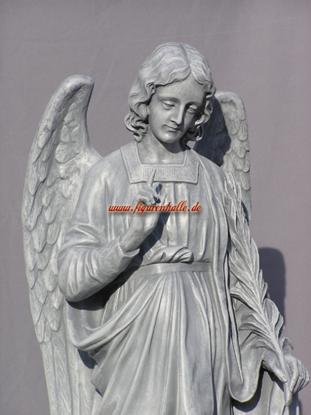 Engel mit Feder Statue